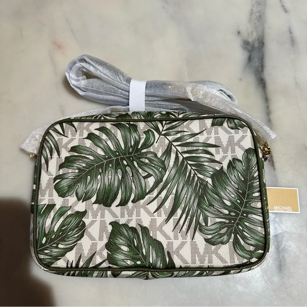 Michael Kors Jet Set Item Crossbody - Picture 2 of 5